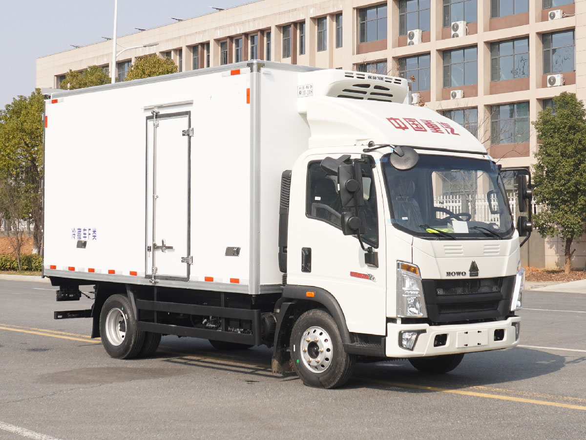 重汽豪沃4.2米冷藏車(chē)