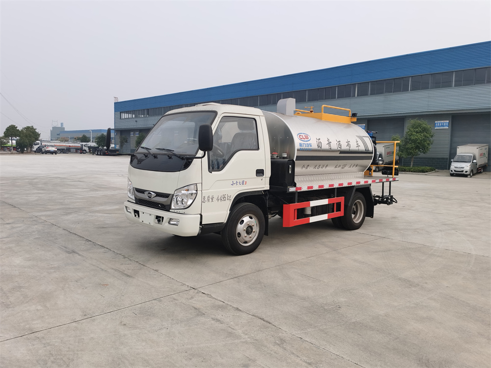 福田小卡瀝青灑布車(chē)【3.7立方藍(lán)牌】